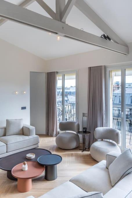 Appartement Luxueux Haussmannien Avec Vue Sur Parijs
